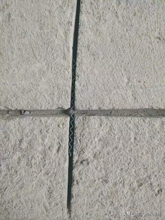 塑胶地板使用过程中的常见问题及解决方法​